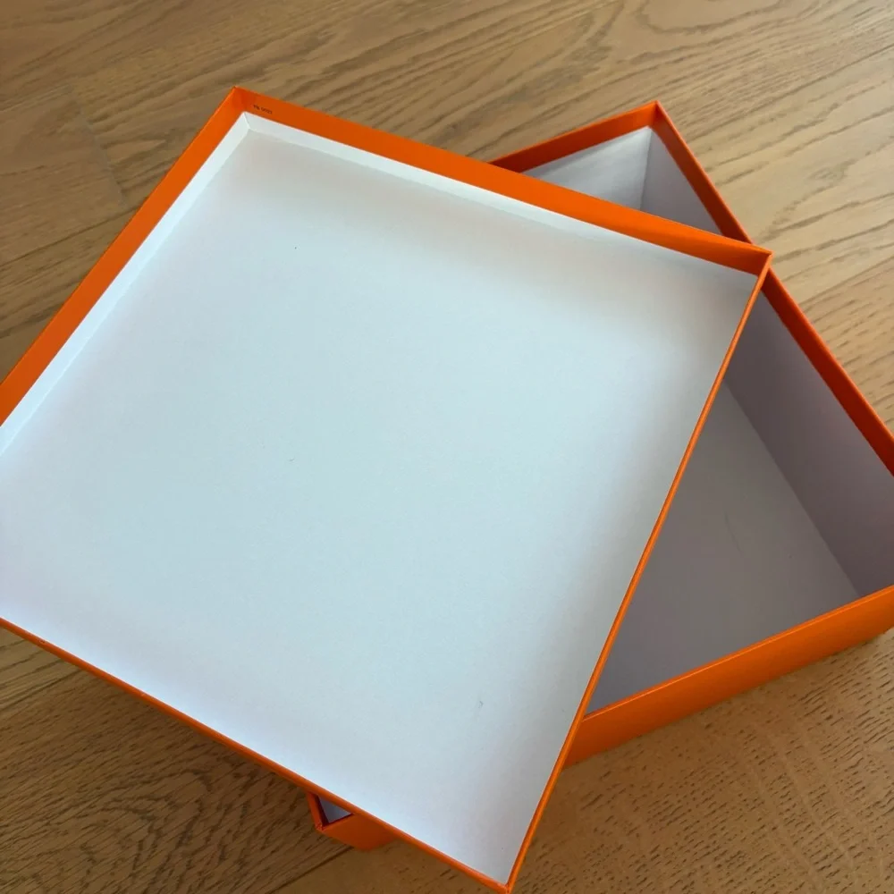 Hermes elegant hermès
